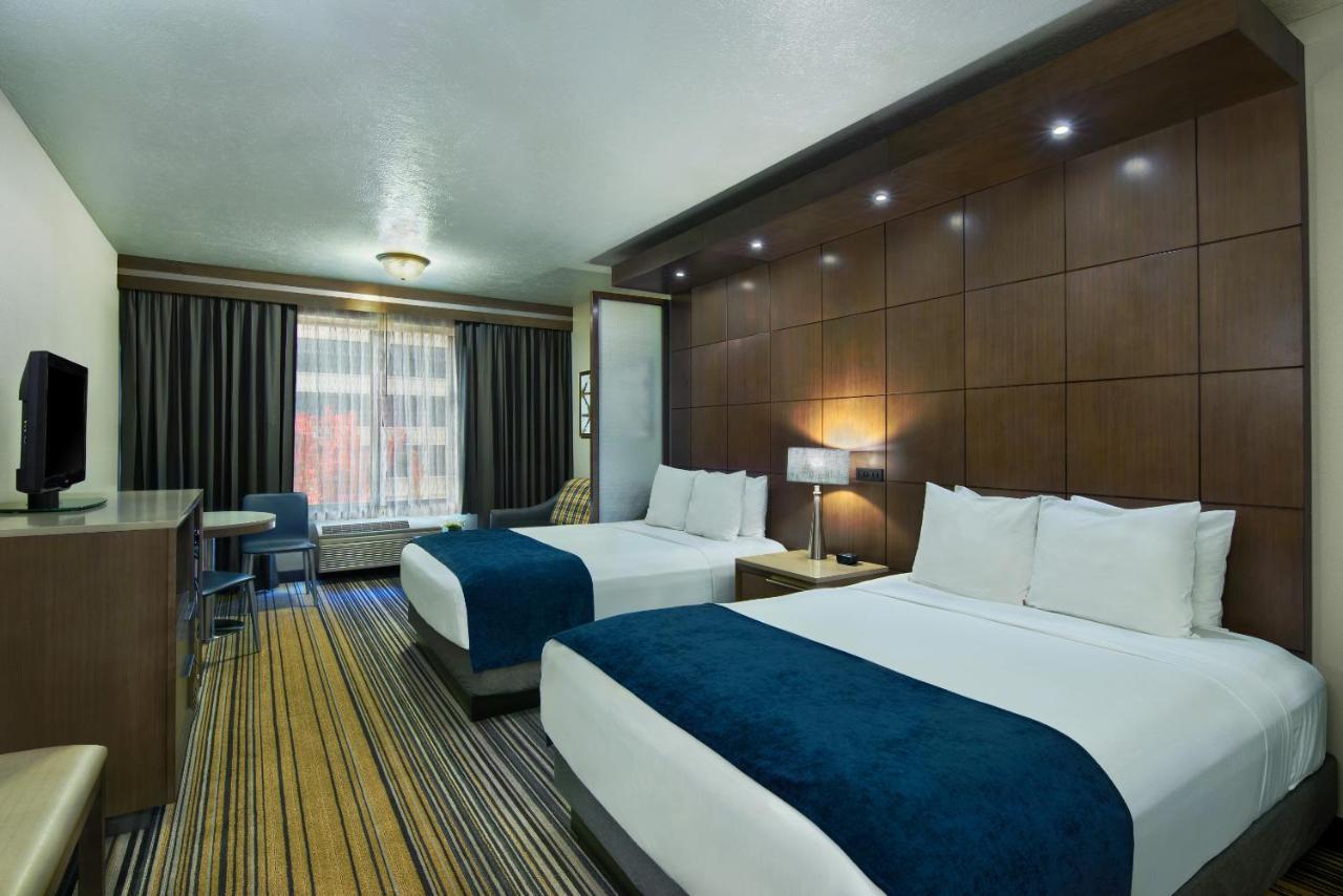 Oxford Suites Spokane Downtown Buitenkant foto